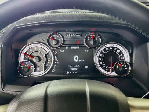 Used 2018 RAM 2500 Laramie w/ Sport Appearance Group AWD/4WD image 16
