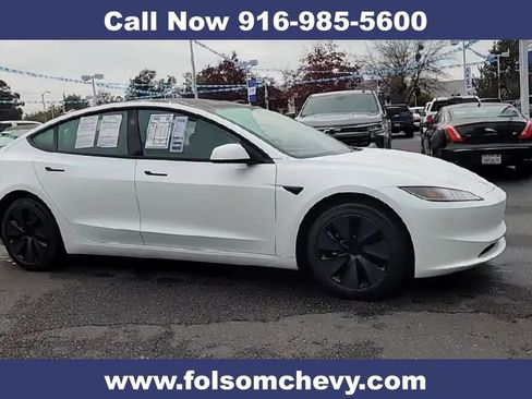 Used 2025 Tesla Model 3 image 2