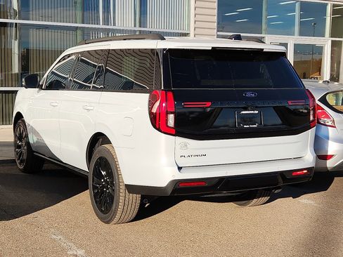 New 2025 Ford Expedition Platinum w/ Stealth Appearance Package image 5
