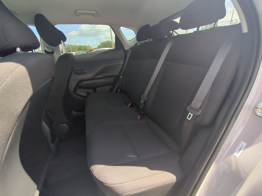 New 2027 Hyundai Kona SE FWD image 15