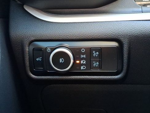 Used 2023 Ford Explorer XLT w/ Equipment Group 202A image 24