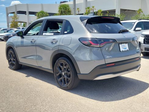Used 2025 Honda HR-V Sport image 4