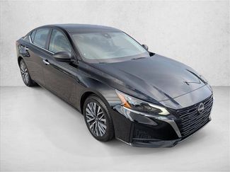 Used 2025 Nissan Altima 2.5 SV FWD video 3