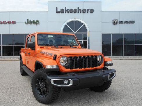 New 2025 Jeep Gladiator Sport image 2