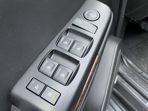 Used 2016 GMC Yukon SLE w/ Convenience Package image 11