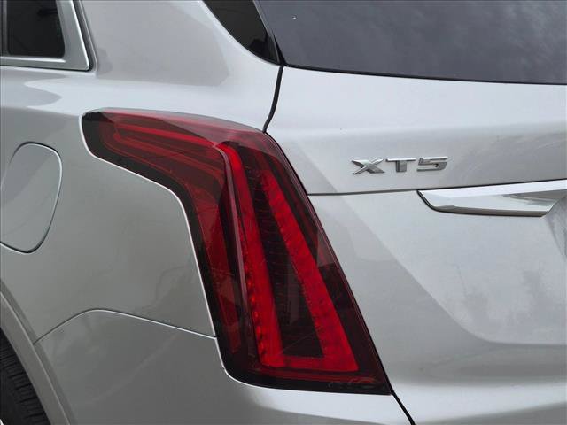 Used 2020 Cadillac XT5 Premium Luxury FWD image 5