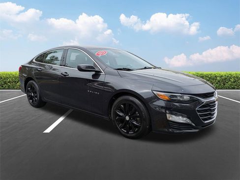 Used 2023 Chevrolet Malibu LT image 2