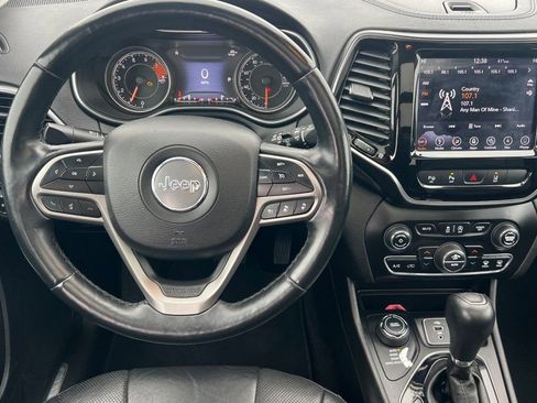Used 2019 Jeep Cherokee Limited w/ Luxury Group AWD/4WD image 11