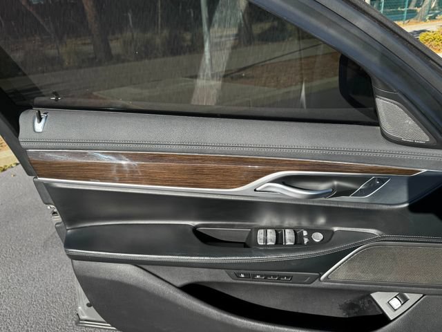 Used 2020 BMW 740i RWD image 27
