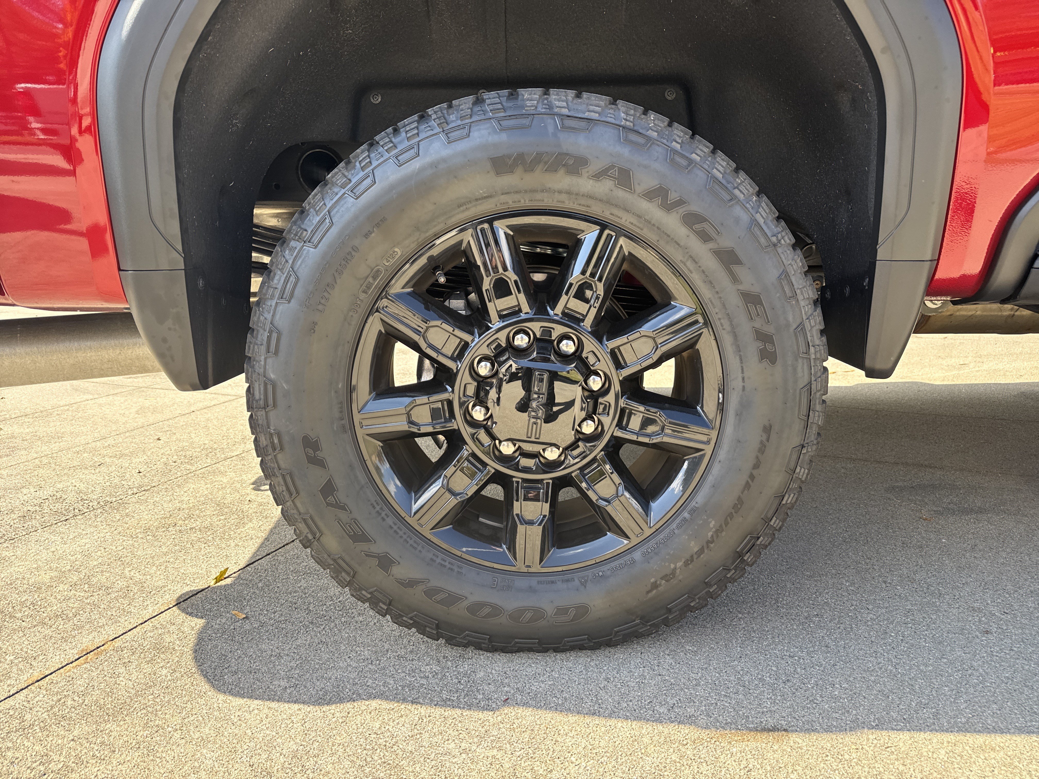Used 2026 GMC Sierra 2500 AT4 w/ AT4 Premium Plus Package AWD/4WD image 16
