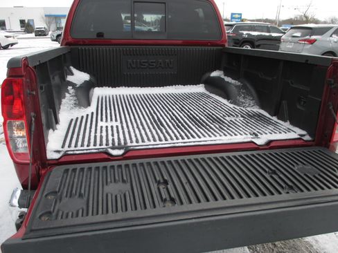 Used 2019 Nissan Frontier SV image 10