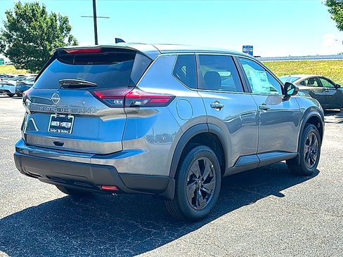 New 2026 Nissan Rogue SV FWD image 8
