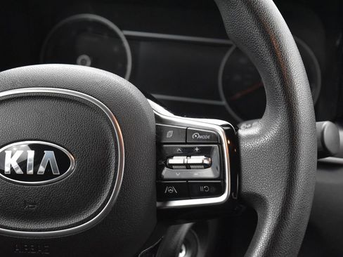 Used 2021 Kia Sorento LX image 16