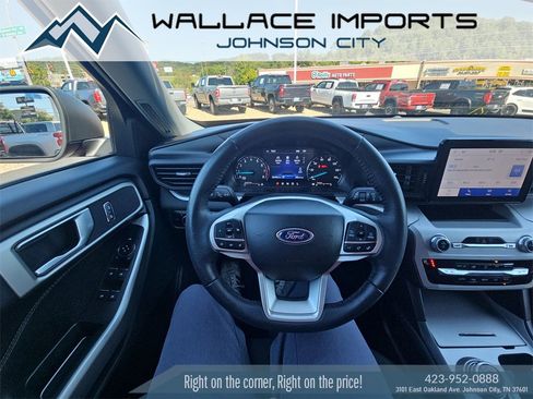 Used 2023 Ford Explorer XLT image 16