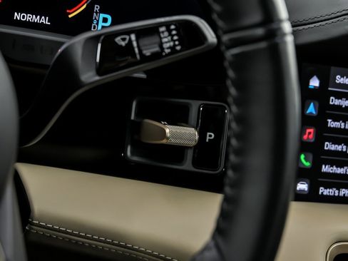 Used 2020 Porsche Taycan Turbo image 32