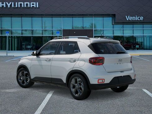 New 2026 Hyundai Venue SEL FWD image 5