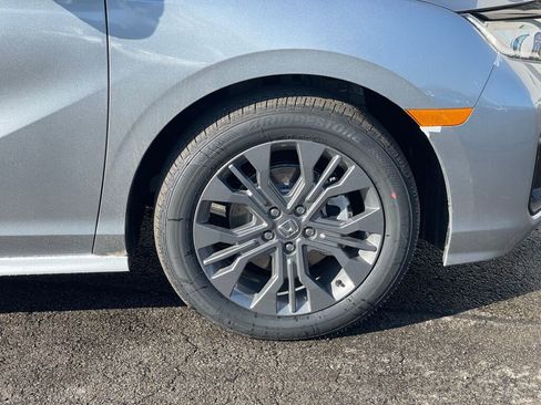 New 2026 Honda Odyssey Touring image 19