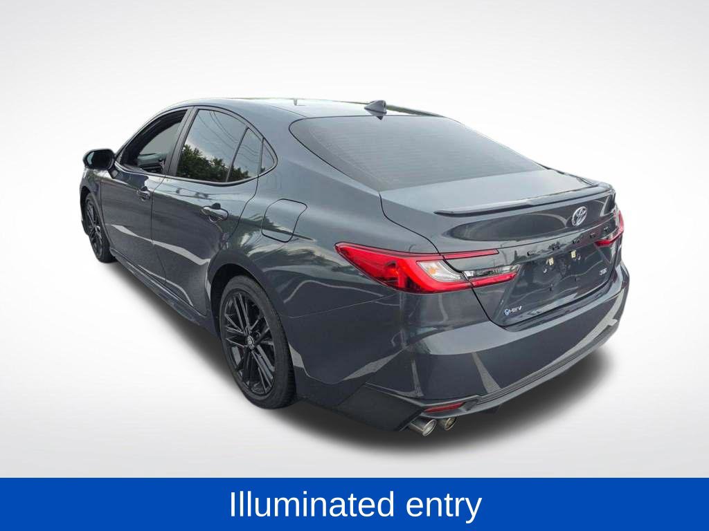 Used 2025 Toyota Camry SE w/ Convenience Package FWD image 8