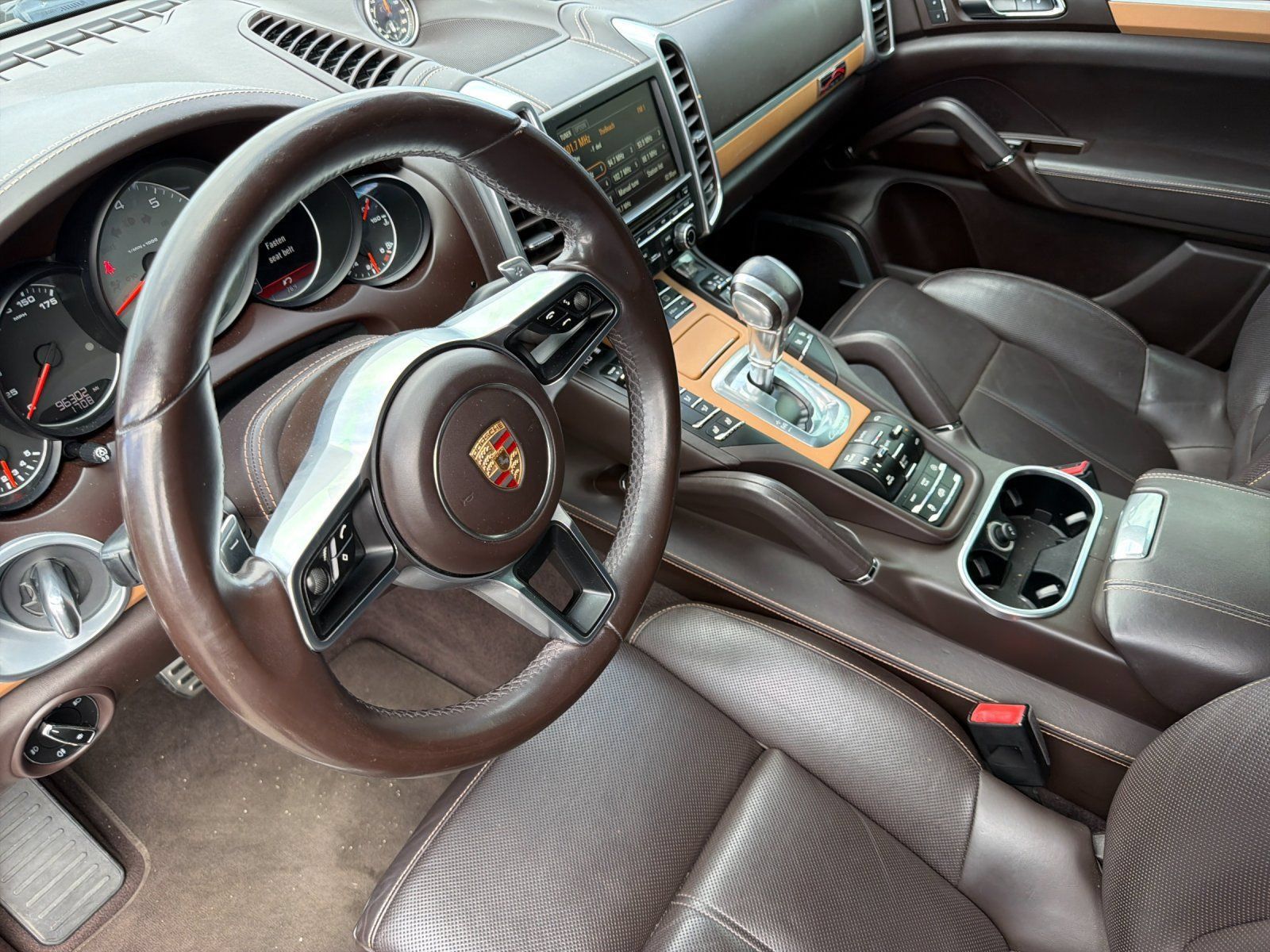 Used 2016 Porsche Cayenne S AWD/4WD image 9