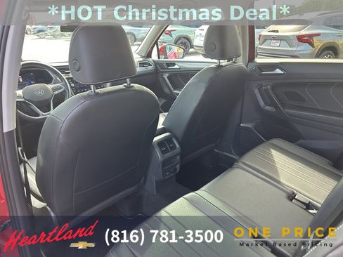 Used 2023 Volkswagen Tiguan SE image 45
