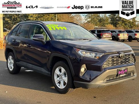 Used 2021 Toyota RAV4 XLE image 14
