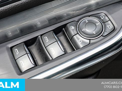 Used 2025 Cadillac XT4 Premium Luxury FWD image 40