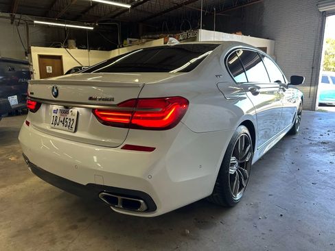 Used 2019 BMW M760i xDrive image 7