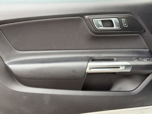 Used 2019 Ford Mustang GT image 24