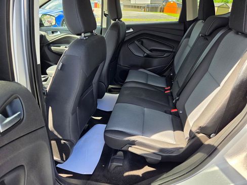 Used 2019 Ford Escape SE FWD image 12