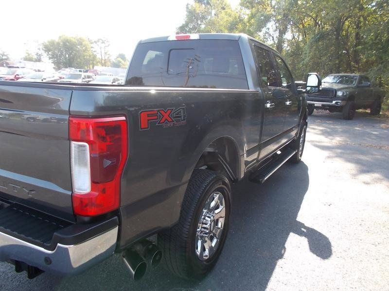 Used 2017 Ford F250 Lariat w/ Chrome Package AWD/4WD image 14