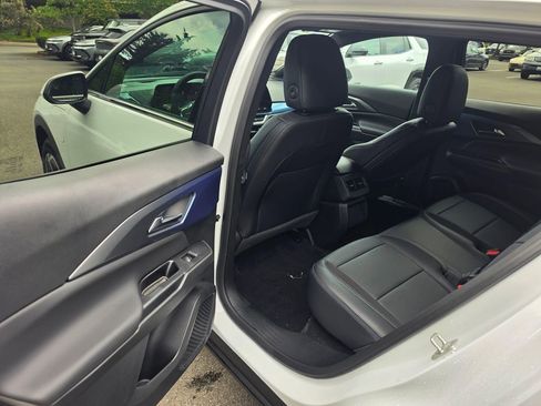 New 2026 Chevrolet Equinox EV LT AWD/4WD image 15