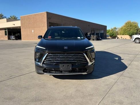 Used 2025 Buick Enclave Preferred image 5