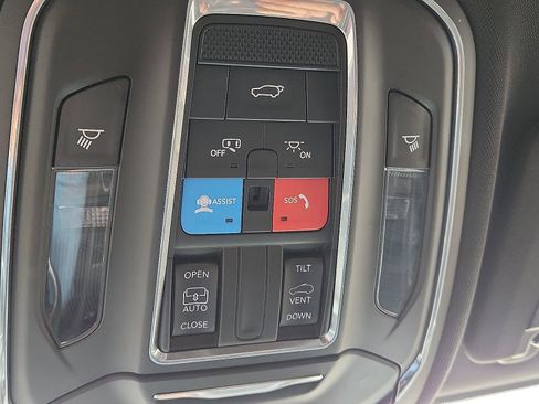 Used 2023 Jeep Grand Cherokee L Laredo AWD/4WD image 21