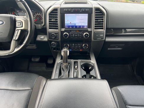 Used 2019 Ford F150 Raptor w/ Equipment Group 802A Luxury image 19