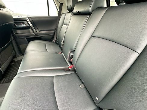 Used 2022 Toyota 4Runner TRD Off-Road Premium w/ Moonroof Package AWD/4WD image 4