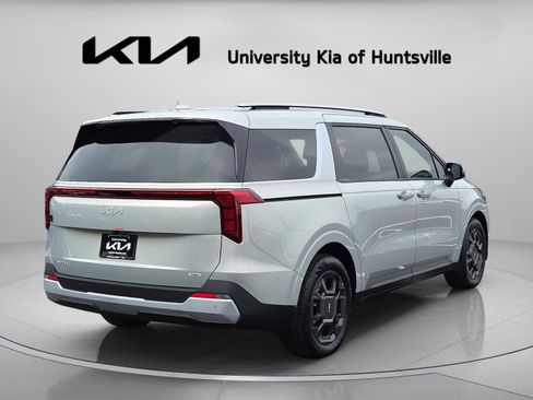New 2026 Kia Carnival EX FWD image 3