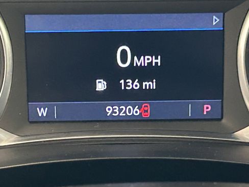 Used 2020 Chevrolet Traverse LT image 28