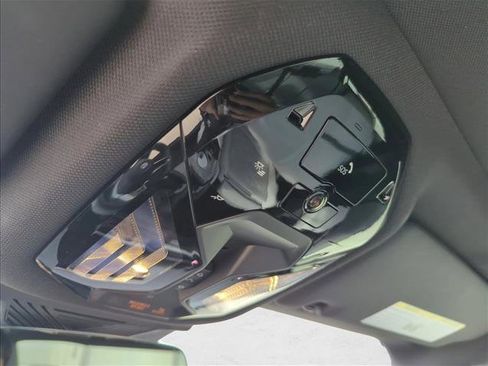 Used 2026 BMW 540i xDrive w/ M Sport Package image 14