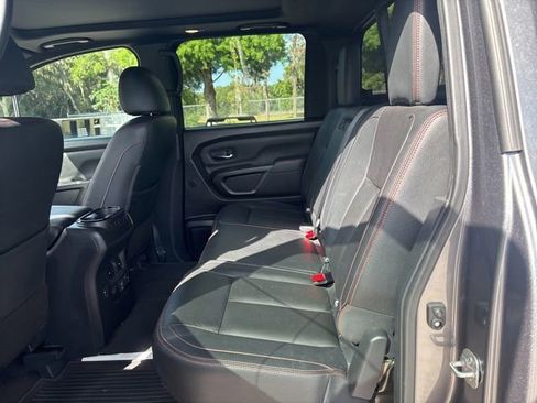 Used 2021 Nissan Titan PRO-4X w/ Pro-4x Convenience Package AWD/4WD image 10