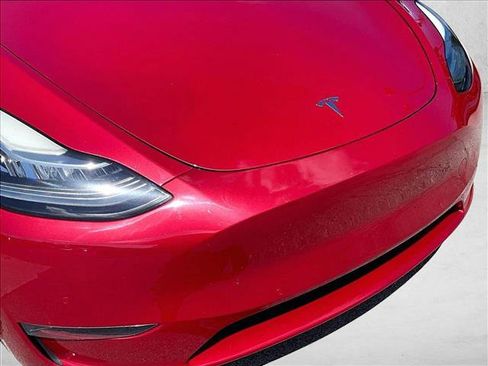 Used 2022 Tesla Model Y Long Range AWD/4WD image 28