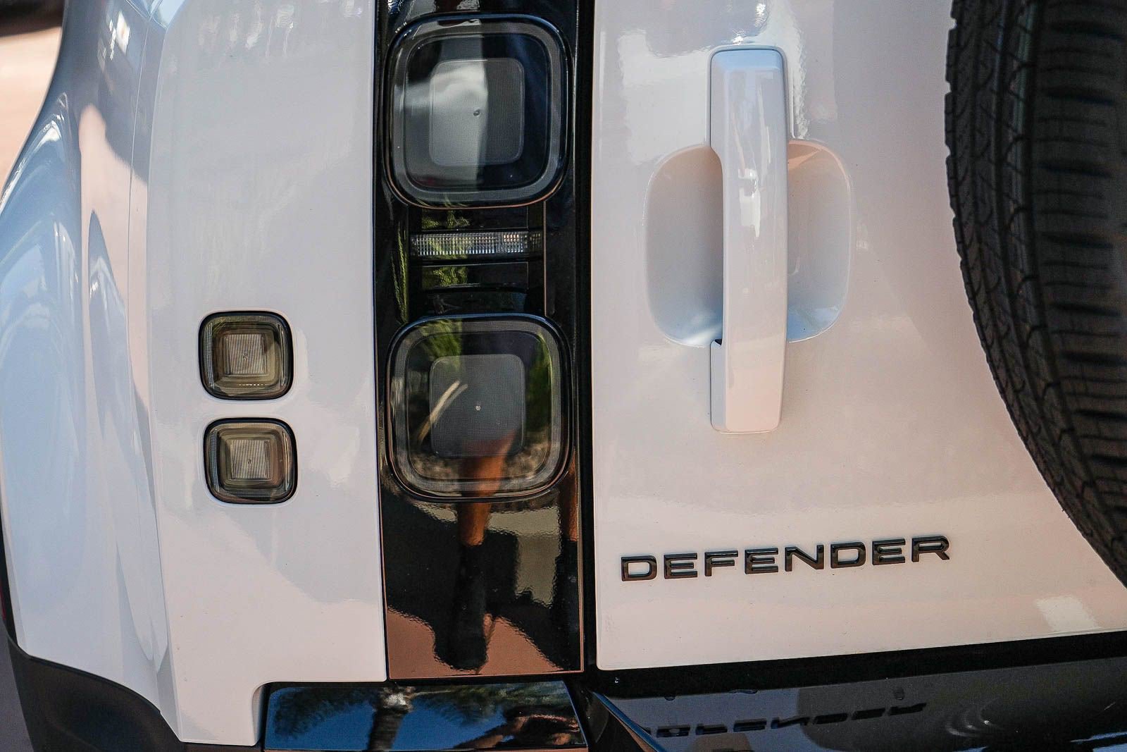 New 2026 Land Rover Defender 110 S AWD/4WD image 7