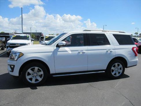 Used 2020 Ford Expedition XLT w/ Equipment Group 202A image 2