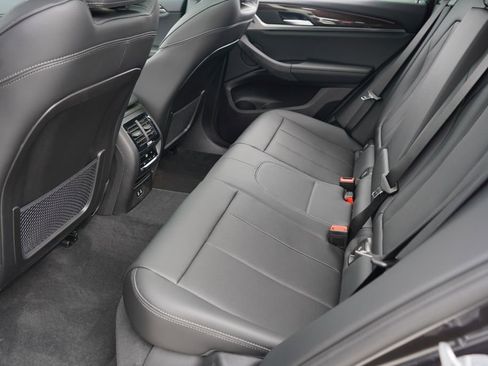 Used 2025 BMW X4 xDrive30i w/ Premium Package image 19