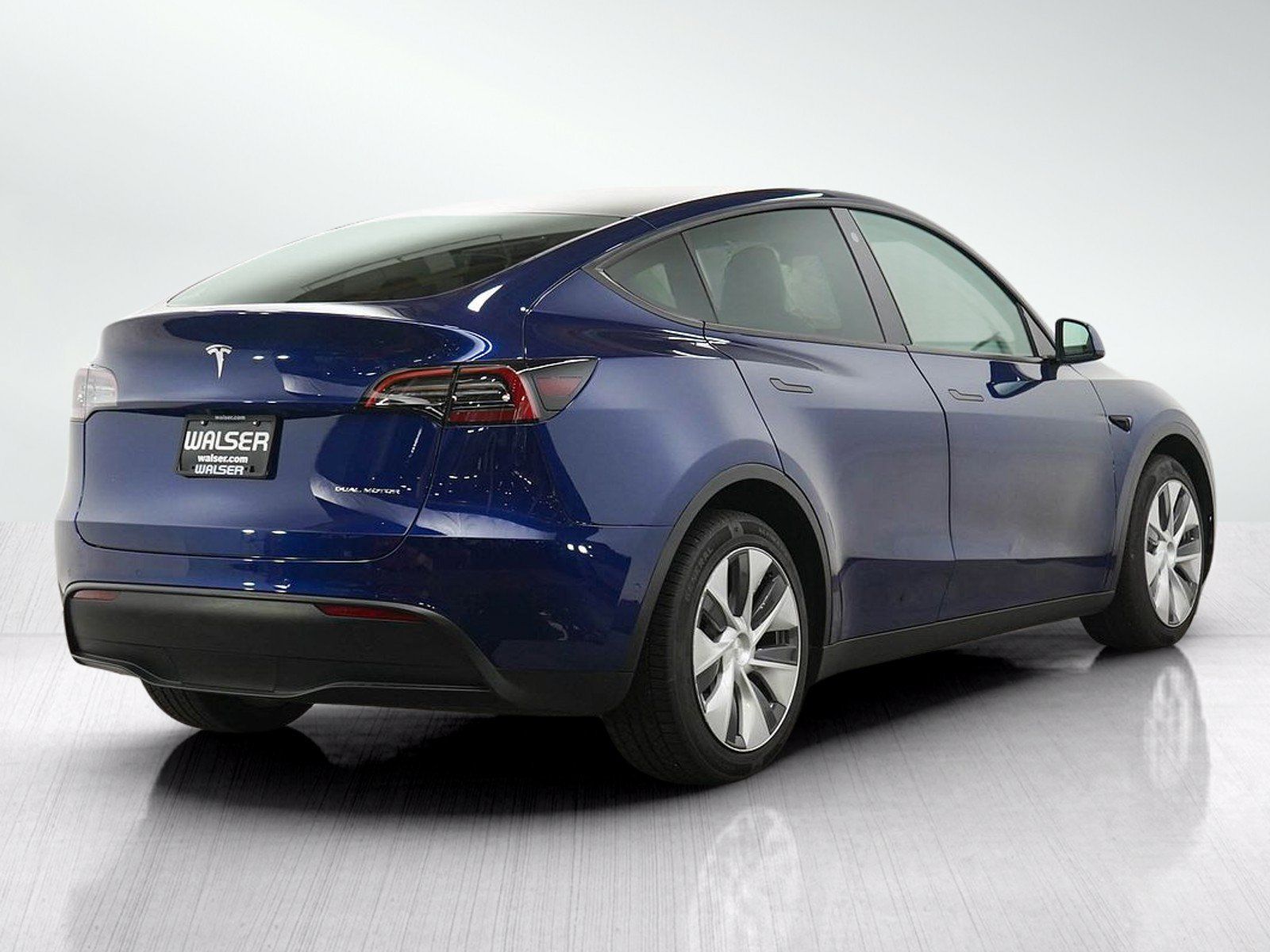 Used 2021 Tesla Model Y Long Range AWD/4WD image 5