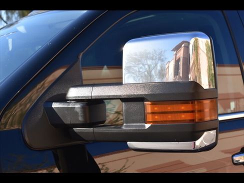 Used 2018 GMC Sierra 3500 Denali image 45