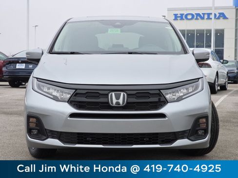 New 2026 Honda Odyssey Touring image 14
