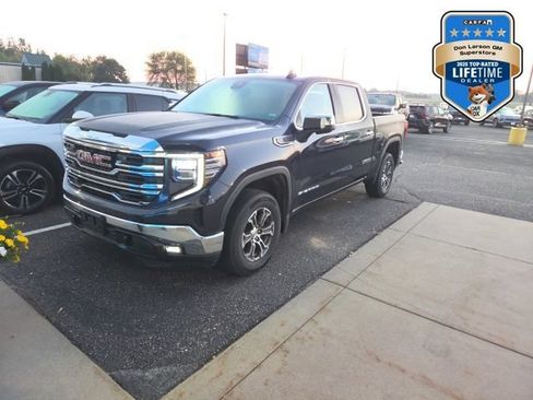 Used 2025 GMC Sierra 1500 SLT AWD/4WD image 1