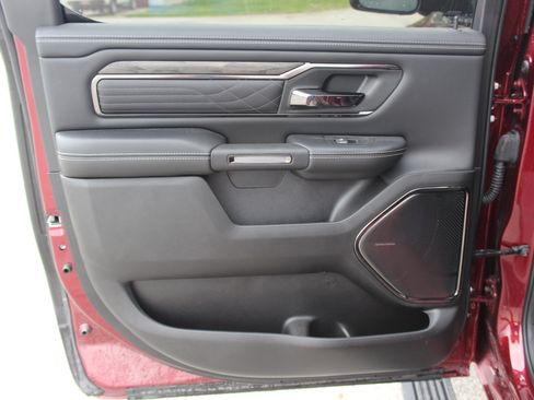 Used 2025 RAM 1500 Limited AWD/4WD image 20