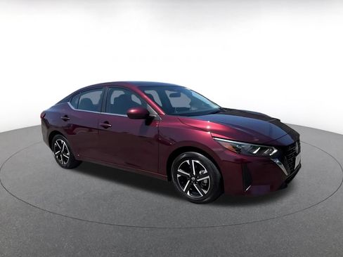 Used 2025 Nissan Sentra SV FWD image 2