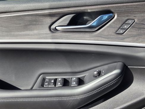 New 2025 Jeep Grand Cherokee L Limited w/ Black Appearance Package image 22